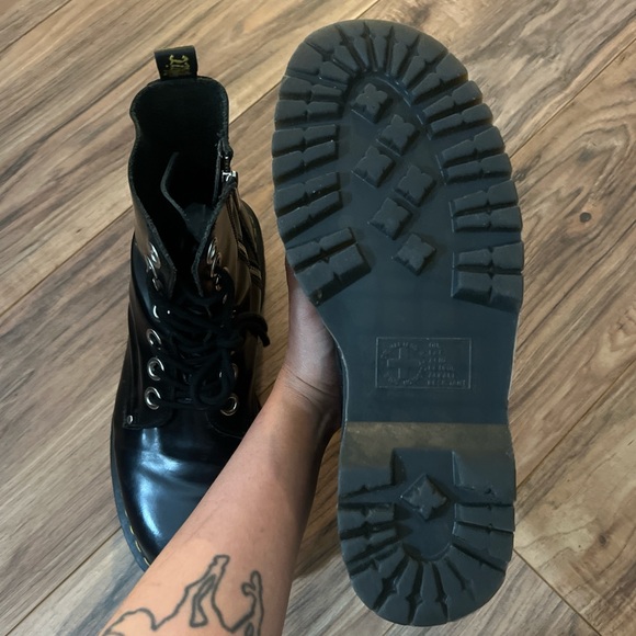 *SOLD* Dr.Martens Platform Boots - Picture 7 of 8